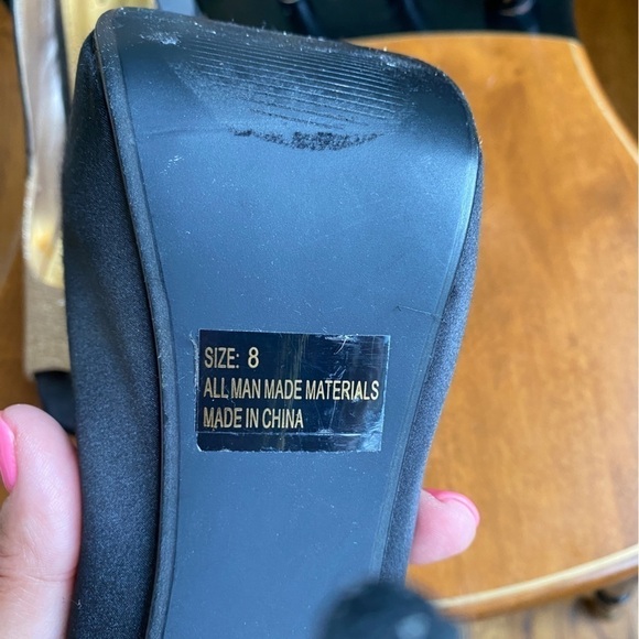 Qupid Peep Toe Stiletto Glittery Gold and Satin Black Peep Toe High Heels Size 8 - Picture 11 of 16